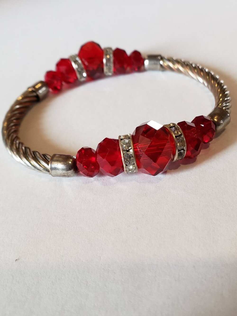 Vintage Ruby Red Crystal Bead Roundels Silver Plate Metal Twist Stretch Bracelet